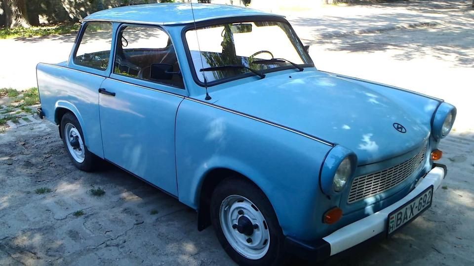 TRABANT BÉRLÉS